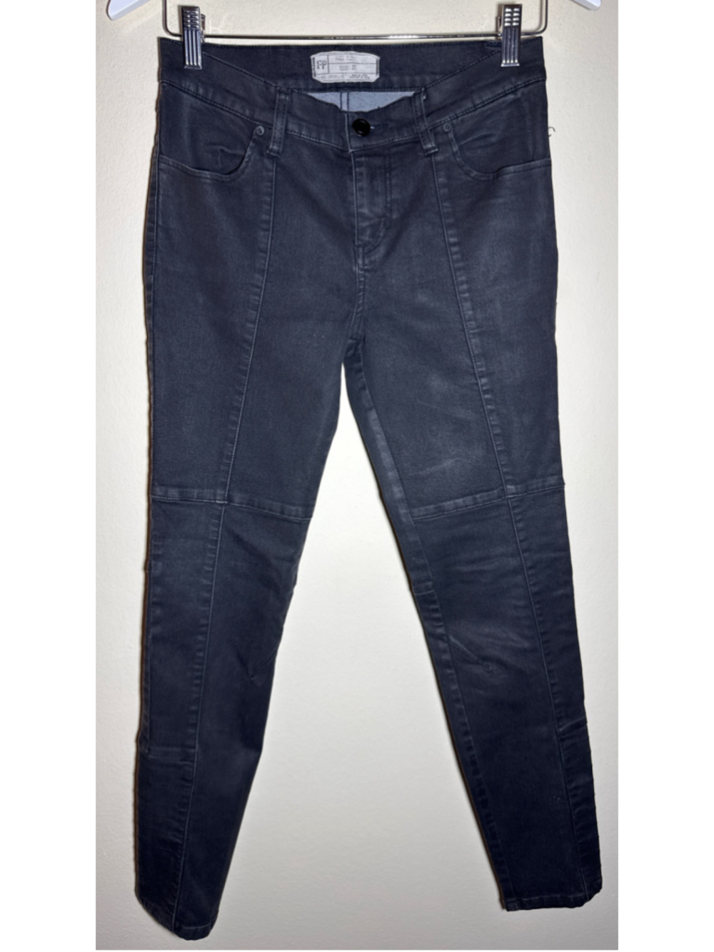 Free People Skinny Jeans Black Sz 27 inseam 27”